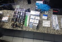 PRF apreende eletrônicos e medicamentos do Paraguai na BR-101 em Joinville