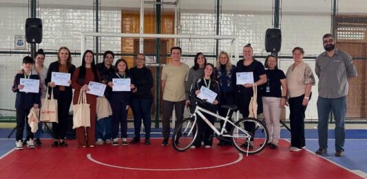 Alunos da rede municipal de Penha participam de programa internacional de educação ambiental