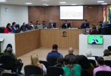 Câmara de Balneário Piçarras aprova moção à Escola Monteiro Lobato e programa de prevenção à violência