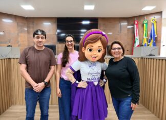 “Lia, a Heroína Lilás” nasce para levar informação e combater a violência contra mulheres, crianças e adolescentes