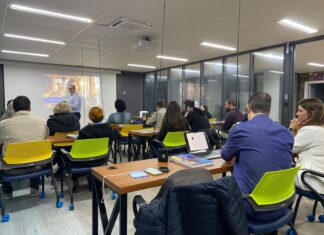 Empretec exclusivo para profissionais da economia criativa fortalece setor na região da AMFRI