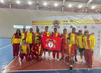 Guarda-vidas do 7º BBM participam de seletiva catarinense para competição nacional