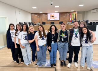 Vereadores mirins discutem atualização da lei de combate ao bullying em Balneário Piçarras