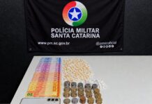 Adolescente é apreendido com 244 pedras de crack durante ação da PM em Barra Velha
