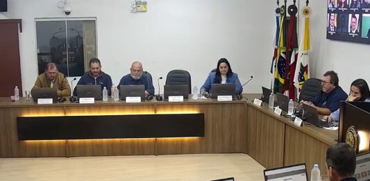 Câmara de Penha aprova LDO para 2027